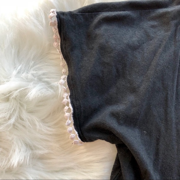 American Eagle Black & White Peasant Top - Picture 2 of 5